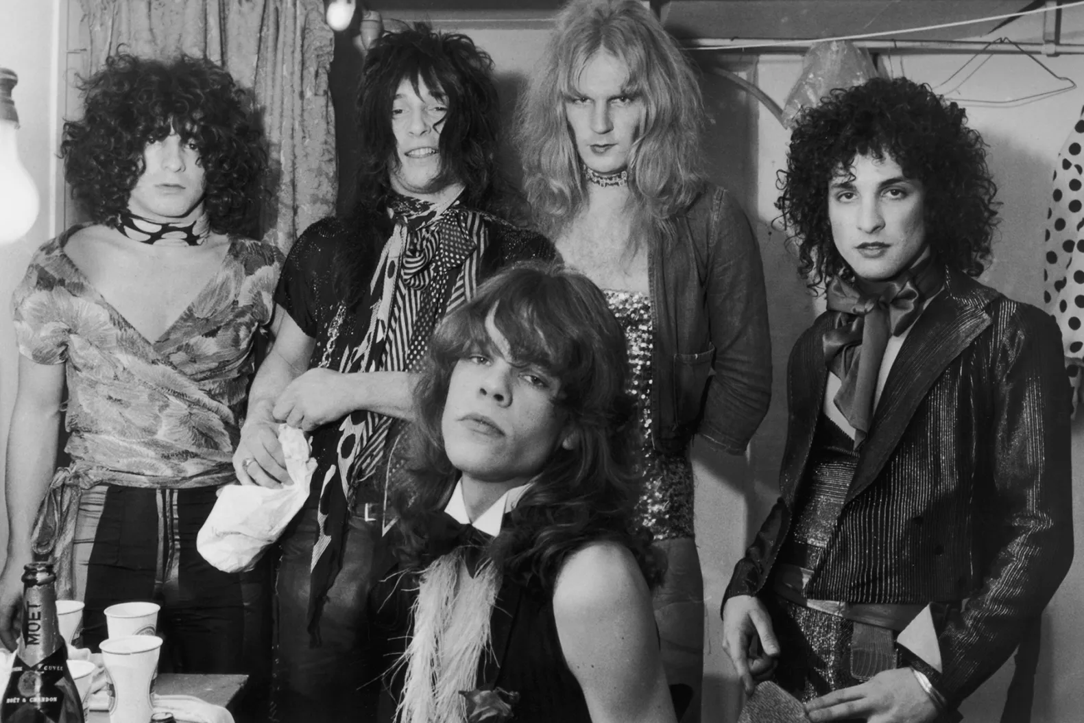 New York Dolls và di sản bất hủ: Hành trình âm nhạc và sự ra đi của David Johansen